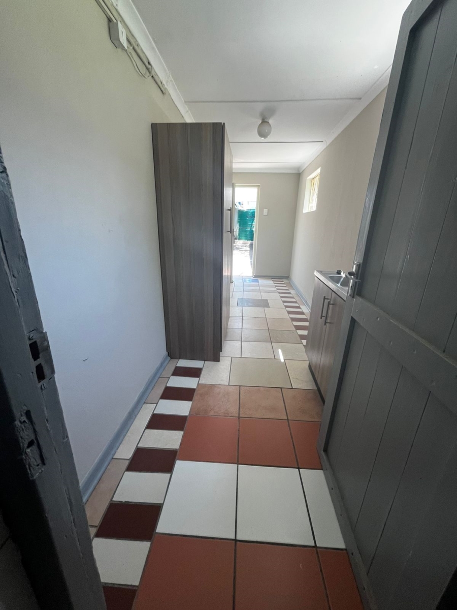 To Let 1 Bedroom Property for Rent in Top Town Eastern Cape
